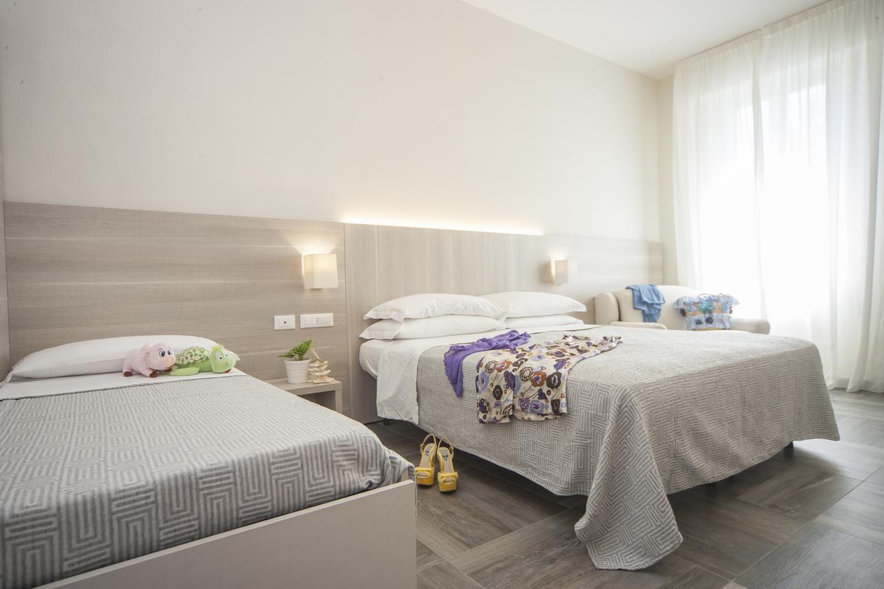 רימיני Hotel Aquila Azzurra מראה חיצוני תמונה